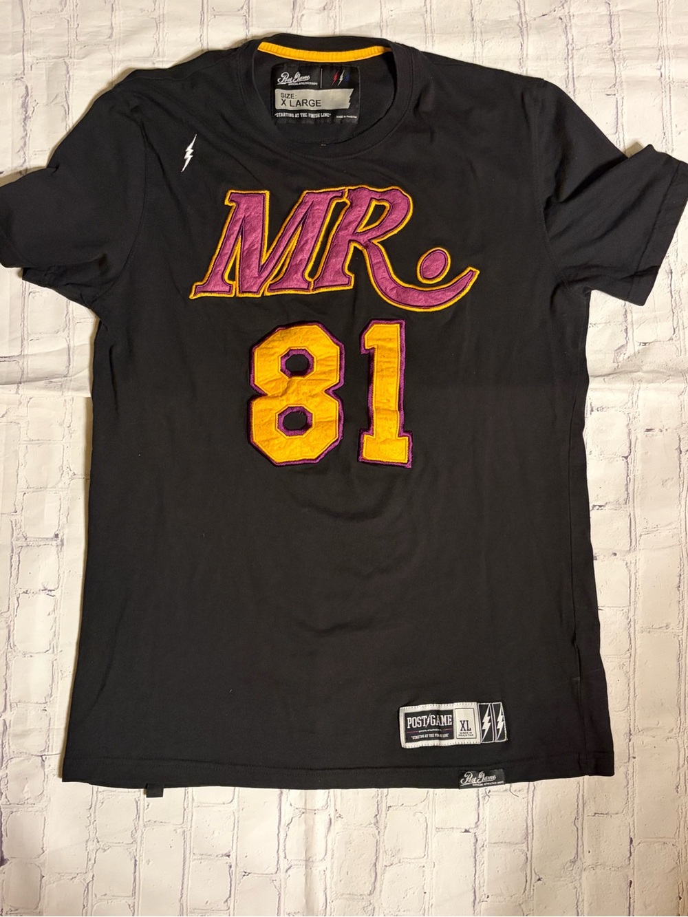 Post Game Official Kobe Vintage Rare Embroidered 81 Size XL